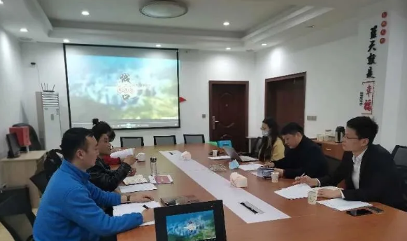 陪同獨(dú)角獸智慧文旅投資選址項(xiàng)目方對(duì)接考察政府園區(qū)，“招商鐵軍”永不停歇！
