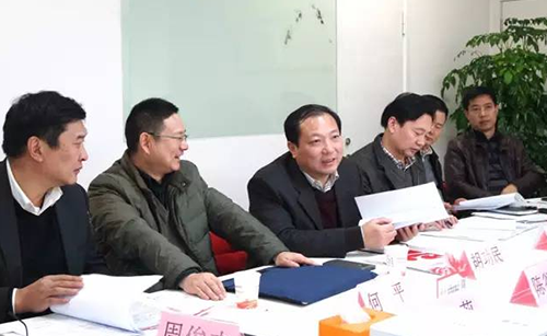 荊門市委常委、常務(wù)副市長胡功民率隊赴上海考察，與我司簽訂委托招商引資戰(zhàn)略合作協(xié)議