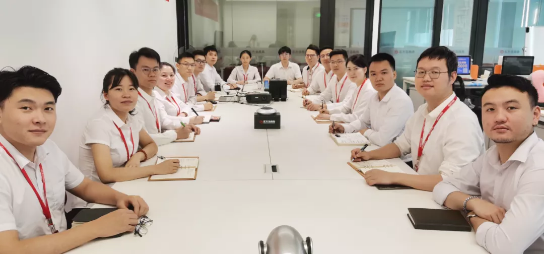 以“四輪驅(qū)動(dòng)”為核心，保持健康發(fā)展態(tài)勢(shì)！東方龍商務(wù)集團(tuán)4月份月度總結(jié)會(huì)圓滿(mǎn)舉行