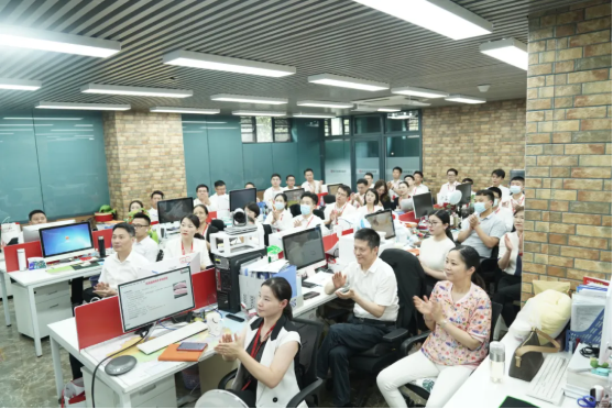 今年以來，項(xiàng)目量質(zhì)并重創(chuàng)新高！8月中旬，集團(tuán)成功通過38個(gè)優(yōu)質(zhì)投資選址項(xiàng)目