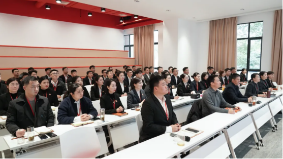 繆力同心，向年度目標(biāo)任務(wù)發(fā)起“總攻”！12月中旬，集團(tuán)成功通過44個(gè)優(yōu)質(zhì)投資選址項(xiàng)目