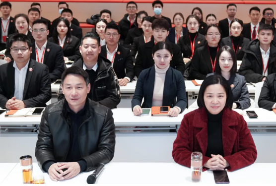 火力全開！“大干100天”競賽活動完美收官！1月中旬，集團成功通過43個優(yōu)質(zhì)投資選址項目