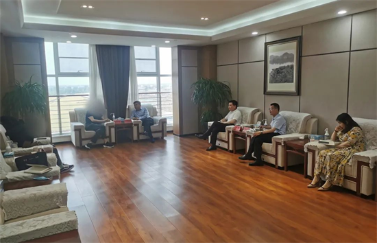 僅9天，用專業(yè)服務(wù)彰顯集團(tuán)精準(zhǔn)與速度！山東某地方政府與外資芯片貿(mào)易分撥中心投資選址項(xiàng)目方成功簽訂投資協(xié)議