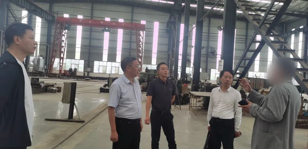 加緊推進時效，鞏固合作成果，增進落地可能！四川某地方政府實地考察機械設(shè)備零部件擴建投資選址項目企業(yè)