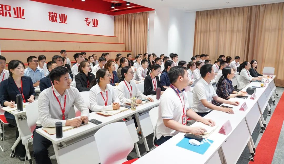 項(xiàng)目開發(fā)熱潮涌，千帆競(jìng)發(fā)勢(shì)如虹！7月中旬，集團(tuán)共37個(gè)優(yōu)質(zhì)投資選址項(xiàng)目通過評(píng)估