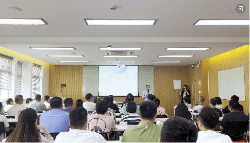 開(kāi)講啦！集團(tuán)董事長(zhǎng)/CEO陳谷音走進(jìn)上海交通大學(xué)講堂，為廣東海珠區(qū)石溪聯(lián)社考察團(tuán)做專業(yè)招商實(shí)戰(zhàn)培訓(xùn)