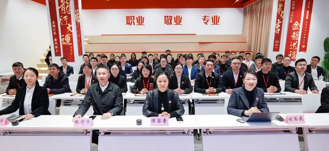 攻招商、拼項(xiàng)目、優(yōu)服務(wù)，捍衛(wèi)行業(yè)龍頭地位！3月中旬，集團(tuán)共43個(gè)優(yōu)質(zhì)投資選址項(xiàng)目通過(guò)評(píng)估