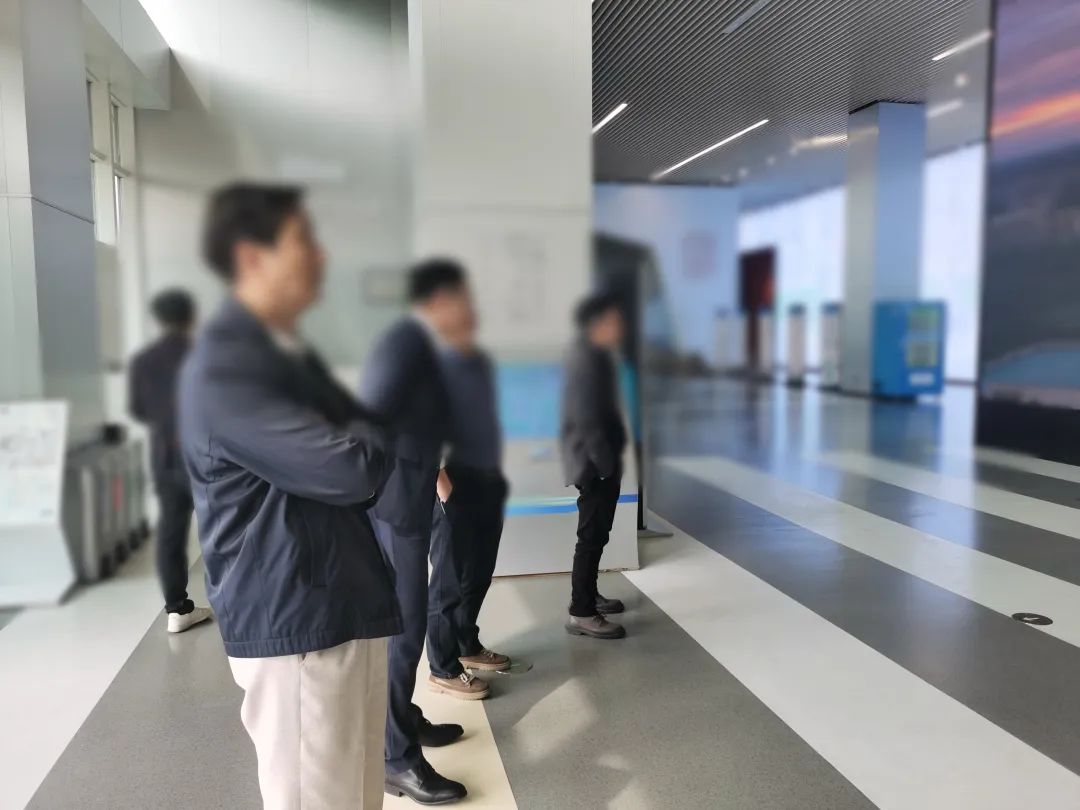 東風(fēng)汽車、東山精密等企業(yè)合作伙伴！新能源固態(tài)電池?cái)U(kuò)建投資選址項(xiàng)目方反向考察浙江某地方政府