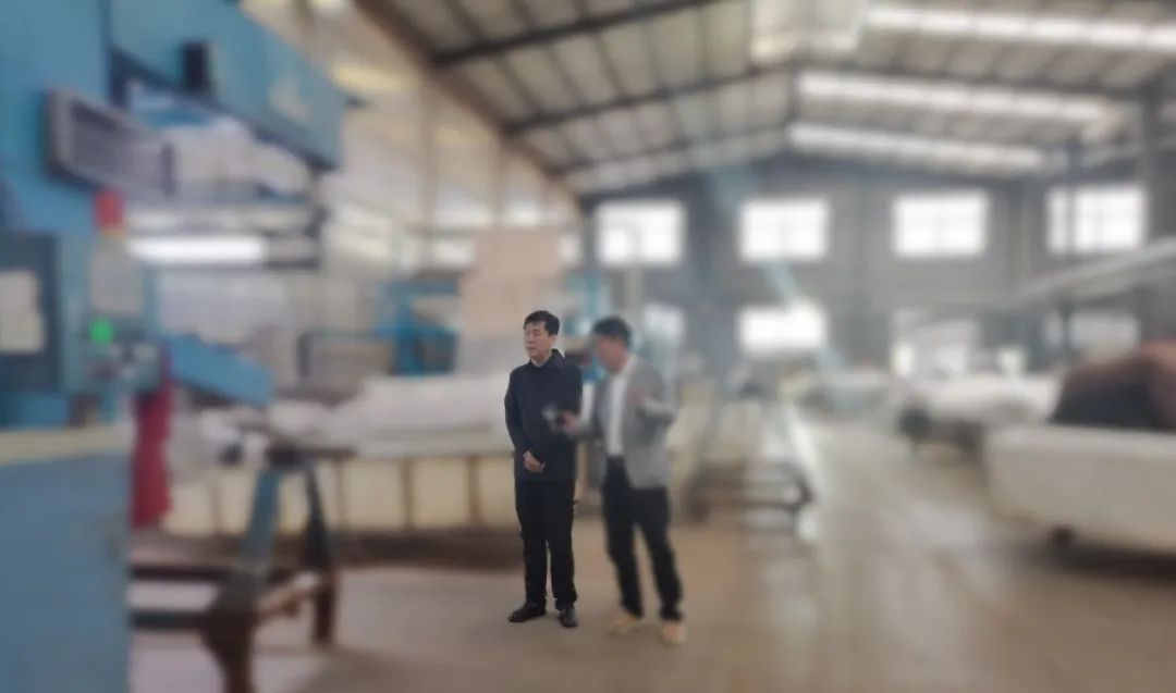 時(shí)尚服裝品牌供應(yīng)商！黑龍江某地方政府實(shí)地對(duì)接老牌紡織布料加工投資選址項(xiàng)目