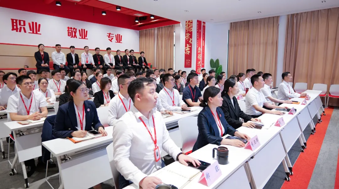 沖刺奔跑二季度，實(shí)現(xiàn)上半年招商新突破！6月上旬，集團(tuán)共41個(gè)優(yōu)質(zhì)投資選址項(xiàng)目通過評估