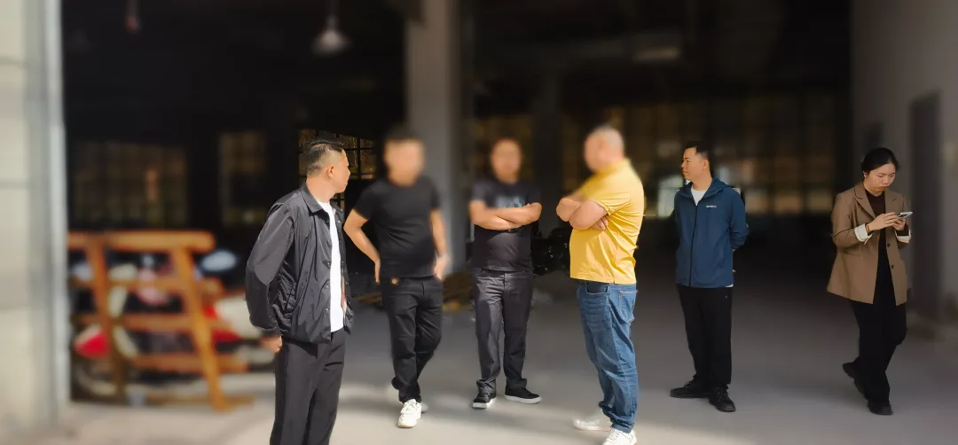 研發(fā)實(shí)力雄厚，客戶群體穩(wěn)定！高規(guī)格背光源生產(chǎn)擴(kuò)建投資選址項(xiàng)目方反向考察四川某地方政府